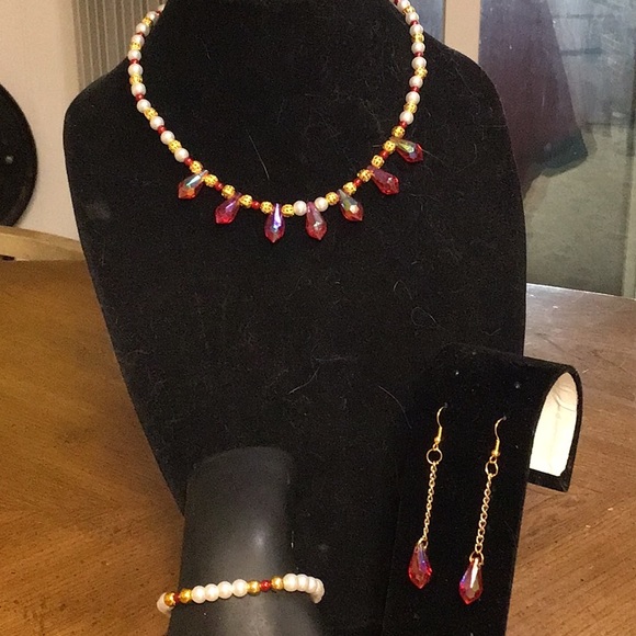3 pieces ... JEWELRY SET .. red, white and gold ..... ns-2 - Picture 3 of 7